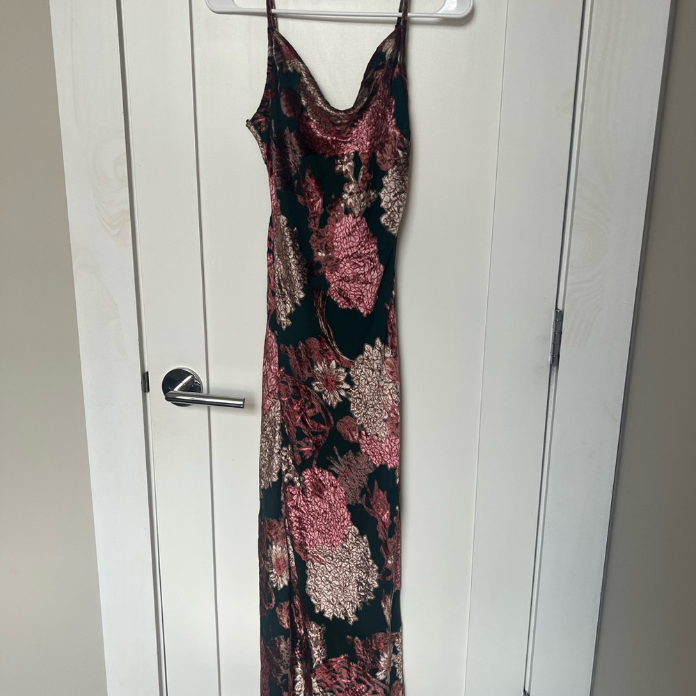 En Creme Black and Pink Floral Maxi Dress